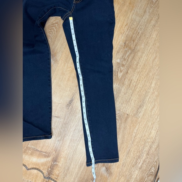 INC DENIM. Skinny leg. Regular fit. Size 4 petite. Jean/jegging. - Picture 5 of 7